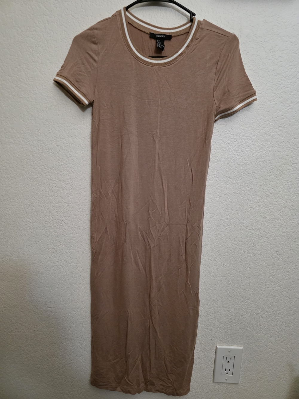Forever 21 Taupe Short Sleeve Ringer Tee